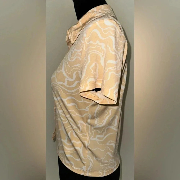 Abercrombie & Fitch Hippie Retro Button Up Collared Cropped Tee Size M - NWT - Picture 2 of 4